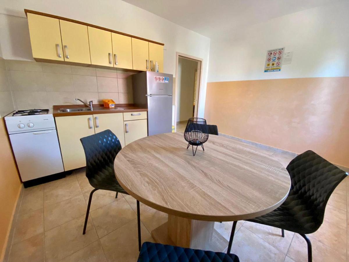 Apartments King - City Center Novalja Extérieur photo