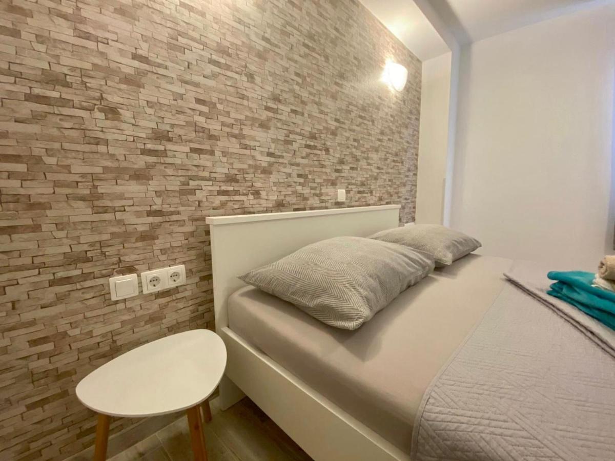 Apartments King - City Center Novalja Extérieur photo