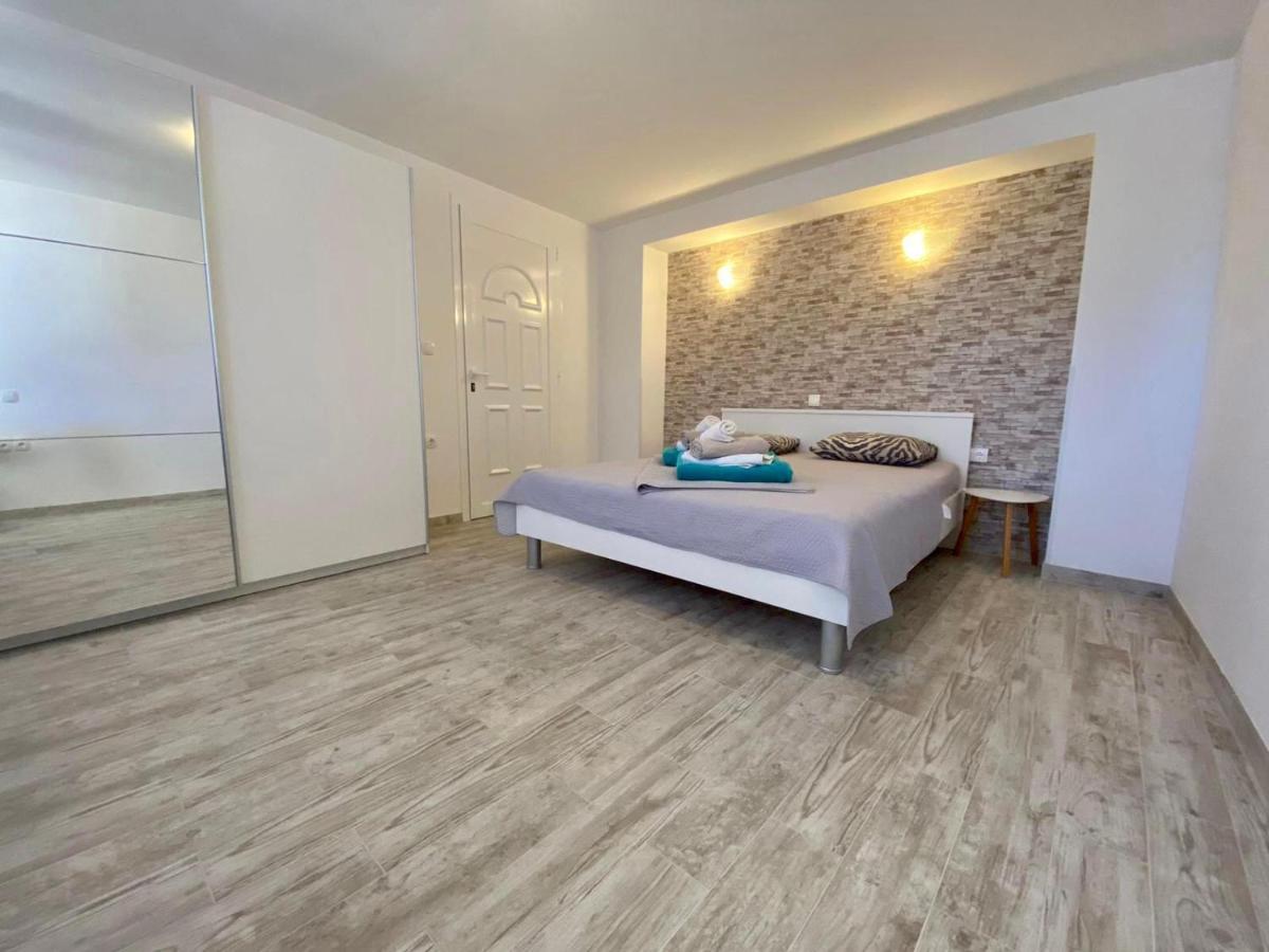 Apartments King - City Center Novalja Extérieur photo