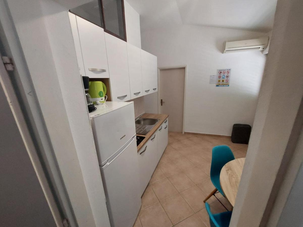 Apartments King - City Center Novalja Extérieur photo